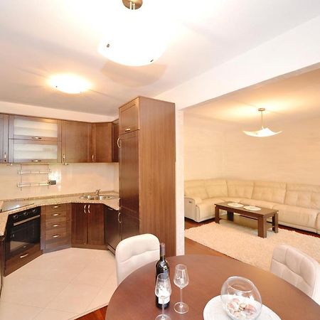 Apartment Nikolija โดบรอตา ภายนอก รูปภาพ