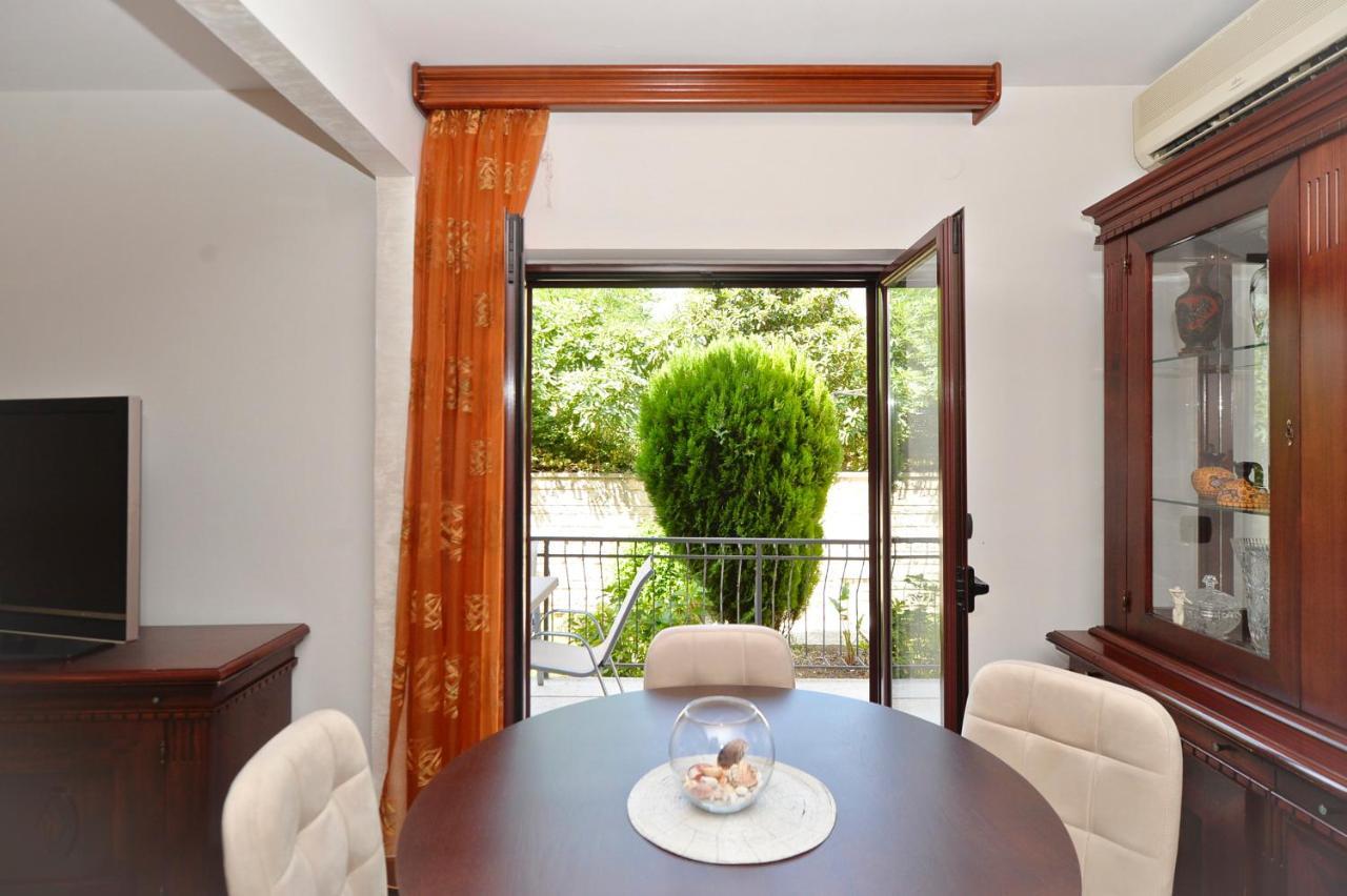 Apartment Nikolija โดบรอตา ภายนอก รูปภาพ