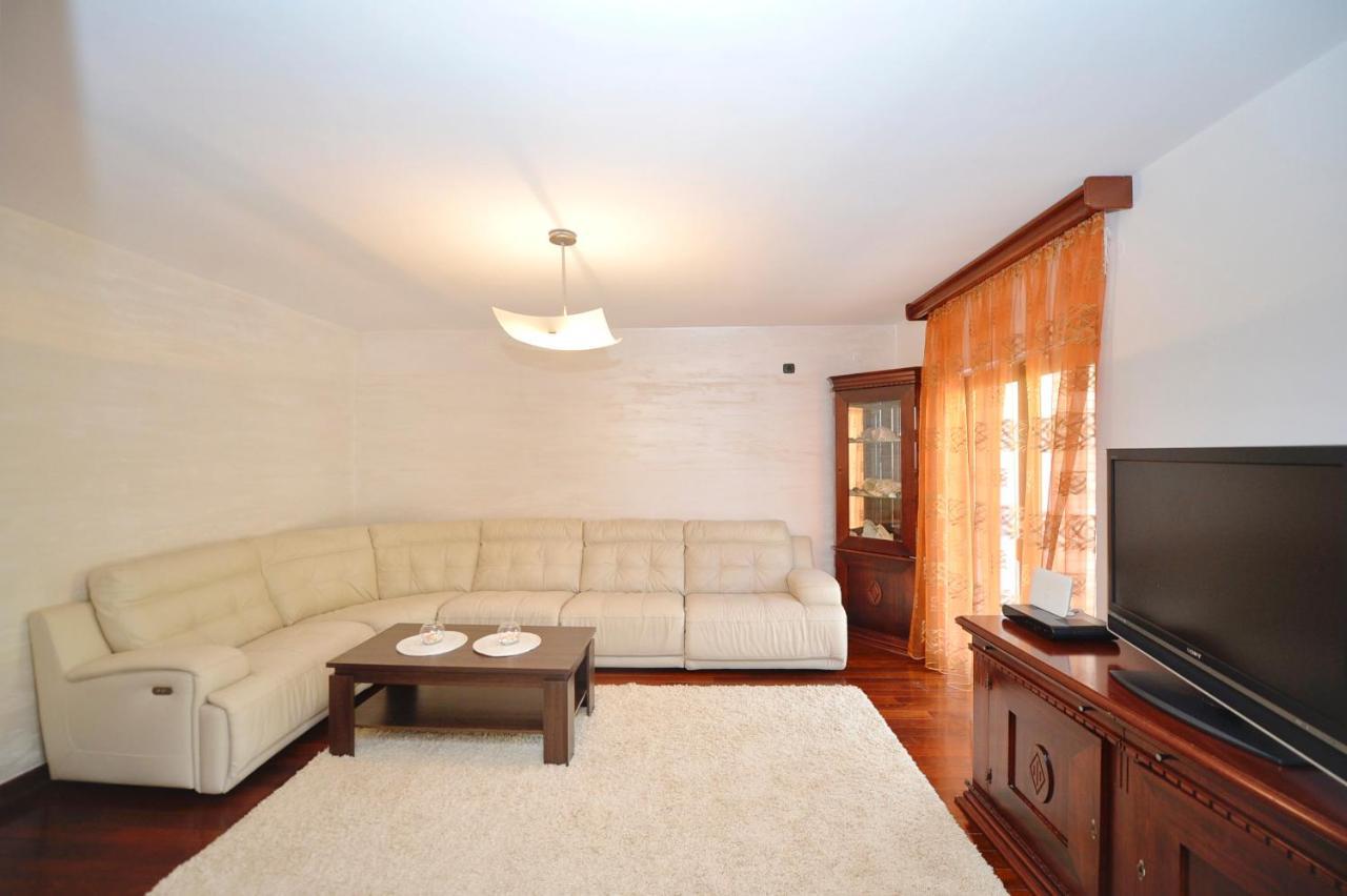 Apartment Nikolija โดบรอตา ภายนอก รูปภาพ
