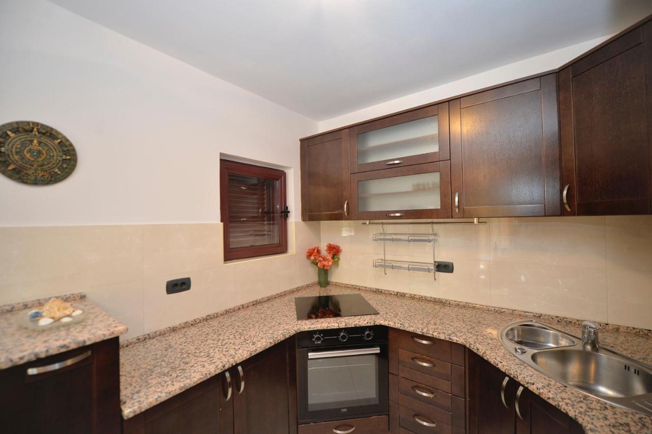 Apartment Nikolija โดบรอตา ภายนอก รูปภาพ
